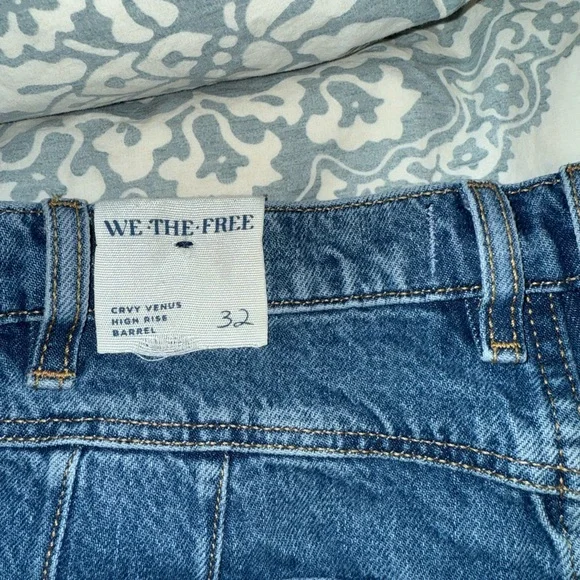 We The Free Crvy Venus High Rise Barrel Jeans - Picture 9 of 10